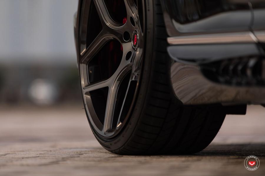Колеса Bentley Continental GT on Vossen Wheels (CG-205) 2019 года  (фото 8 из 36)